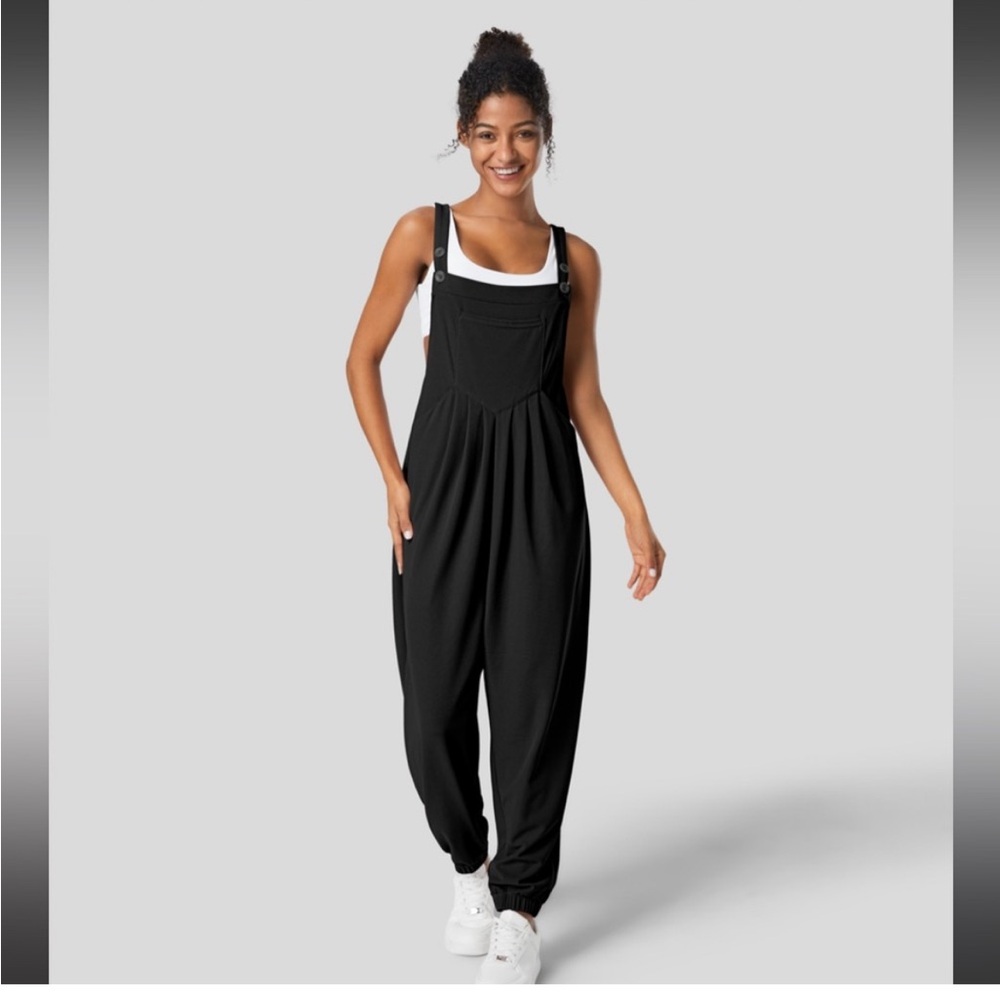 Adjustable Strap Button Multiple Pockets Plicated Waffle
Casual Jogger